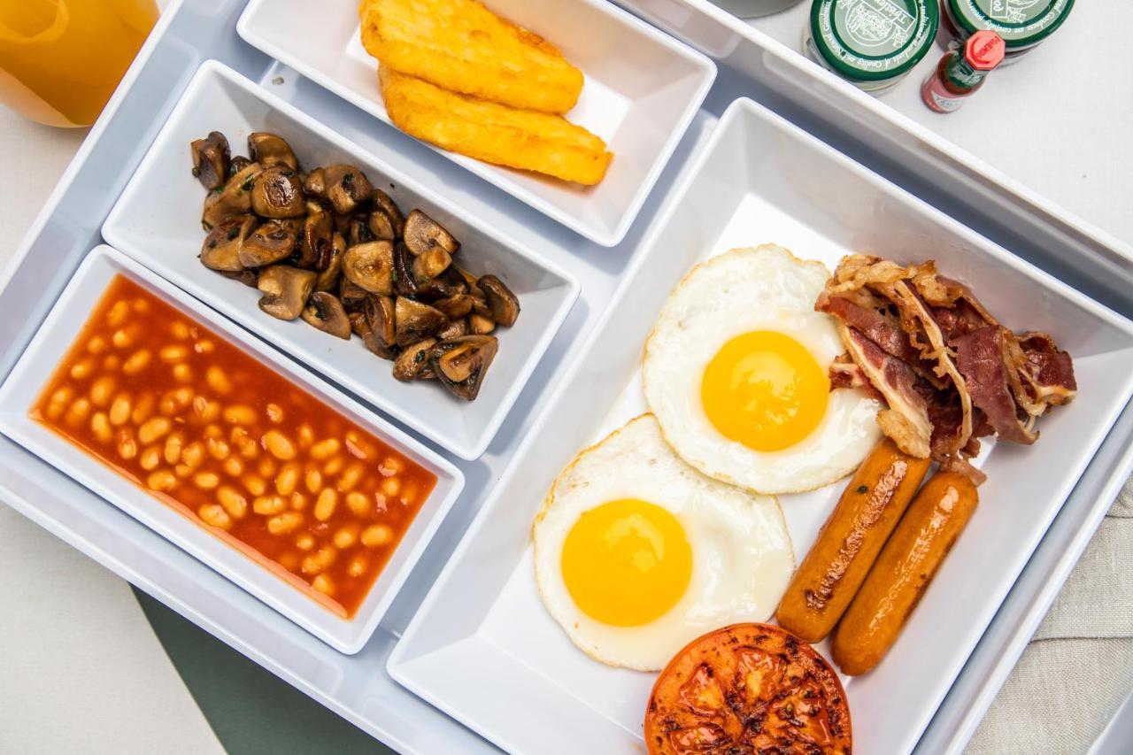 Vida Beach Resort Marassi Al Bahrain Manama Dış mekan fotoğraf A full English breakfast